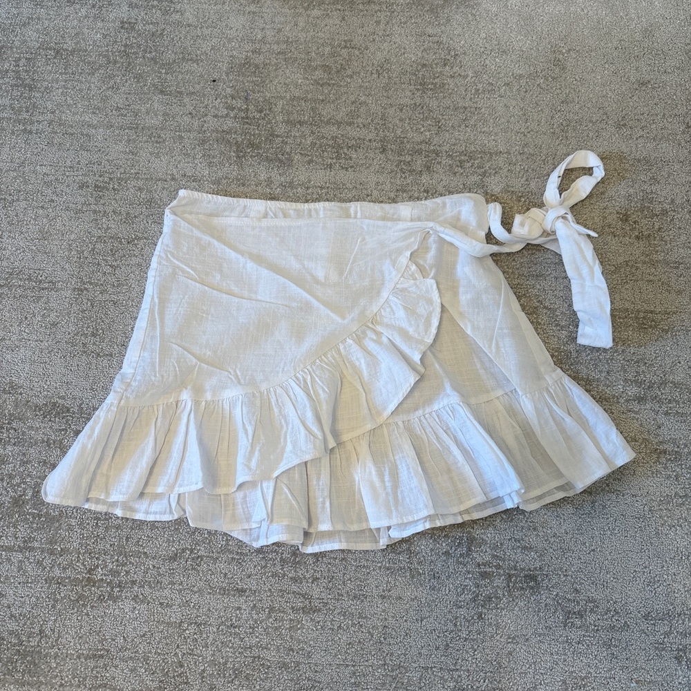 Elegant White wrap Skirt